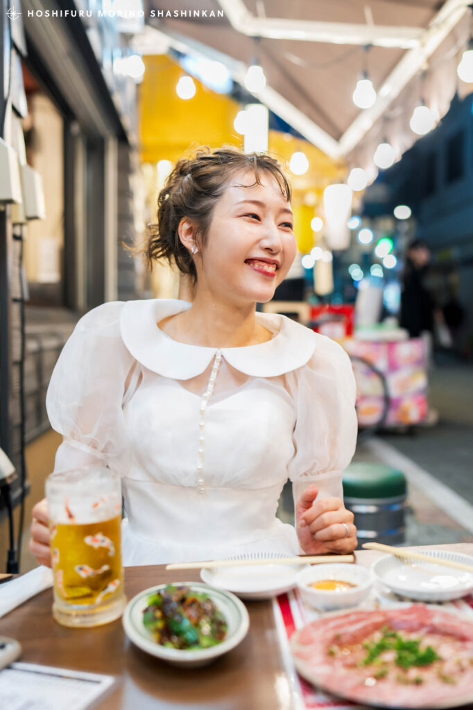 浅草の居酒屋でウェディングフォト前撮り