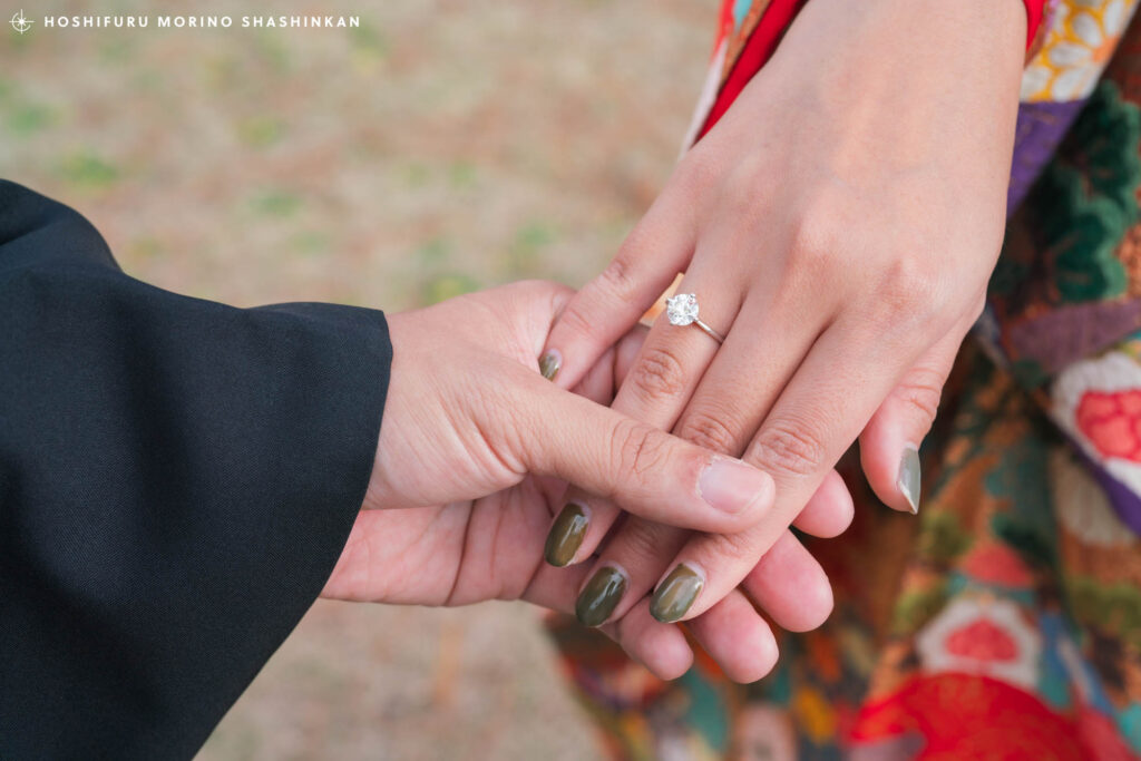 大きなダイヤの婚約指輪