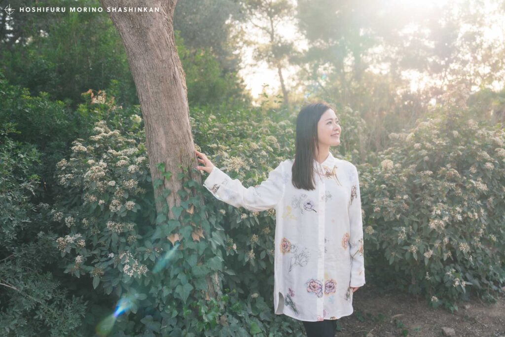 沖永良部島出身のアーティスト大山百合香さんのプロフィール写真撮影