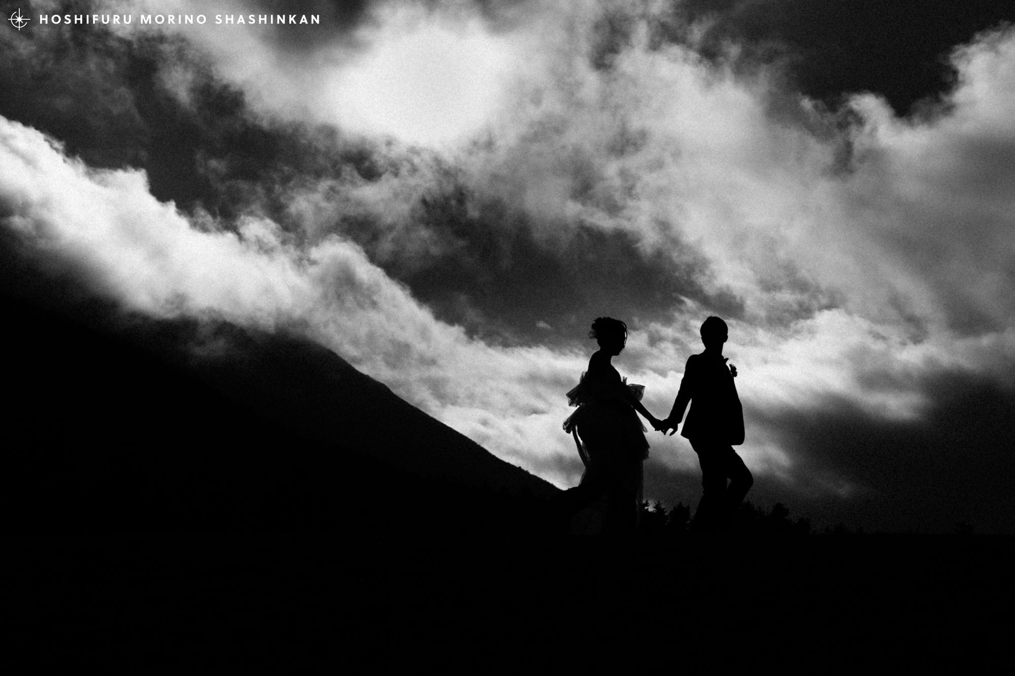 結婚式前撮り　シルエット写真