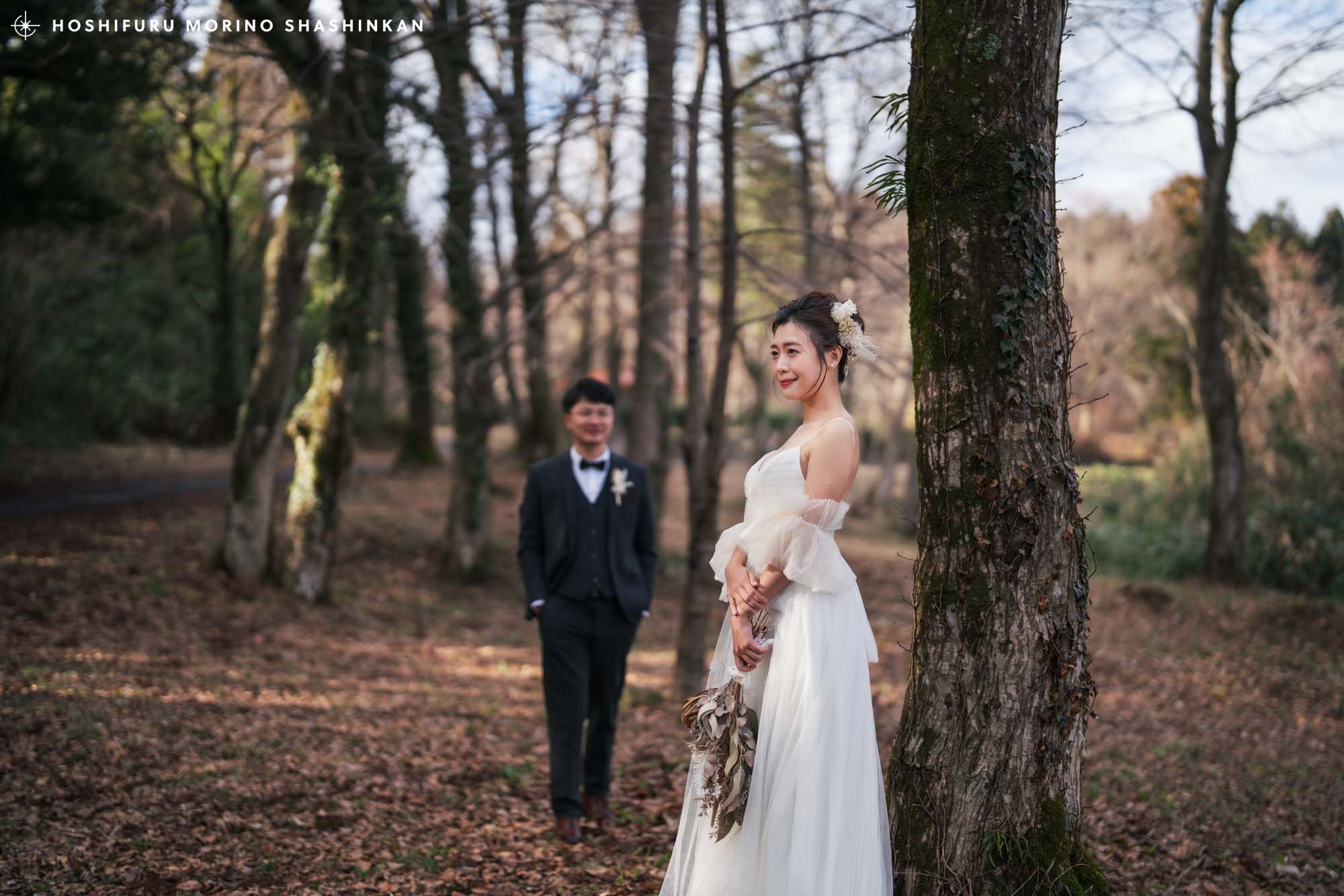 新郎が来るのを待つ花嫁