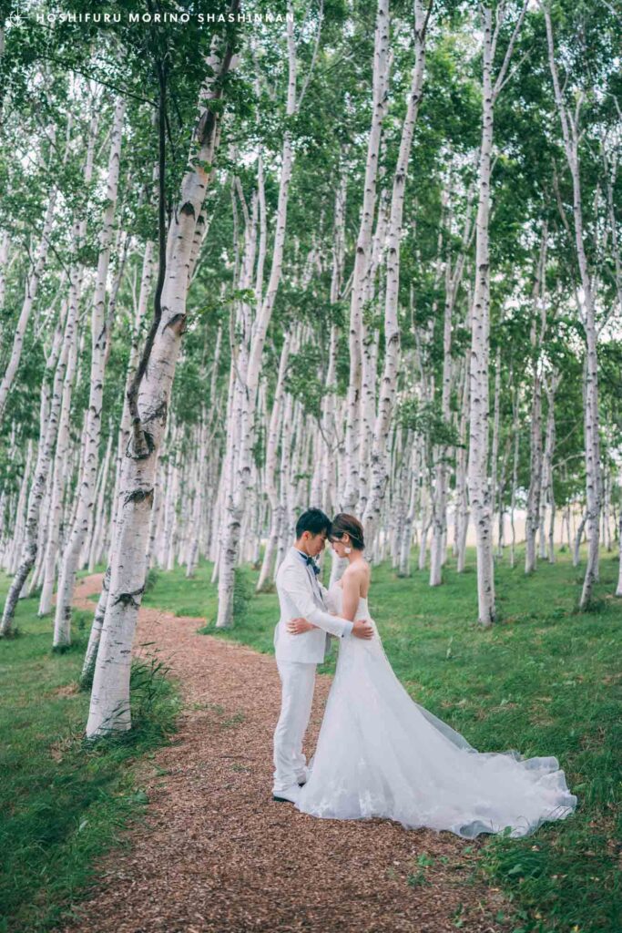 北海道の象徴　モエレ沼公園の白樺で叶えるウェディングフォト